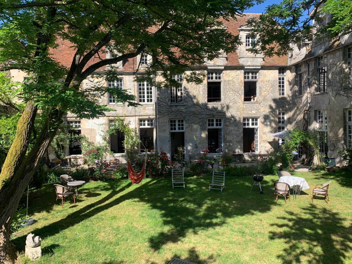 La Maison Saint Joseph Hotel Crepy-en-Valois Exterior photo