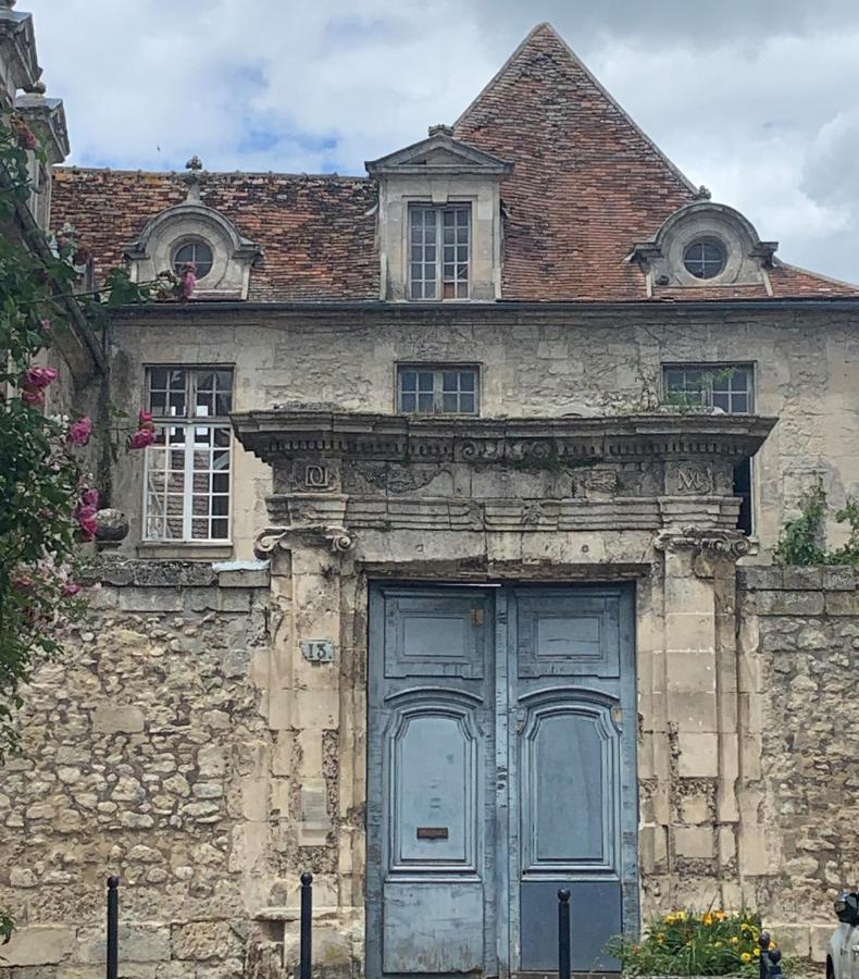 La Maison Saint Joseph Hotel Crepy-en-Valois Exterior photo