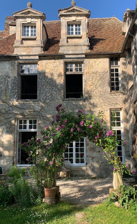 La Maison Saint Joseph Hotel Crepy-en-Valois Exterior photo