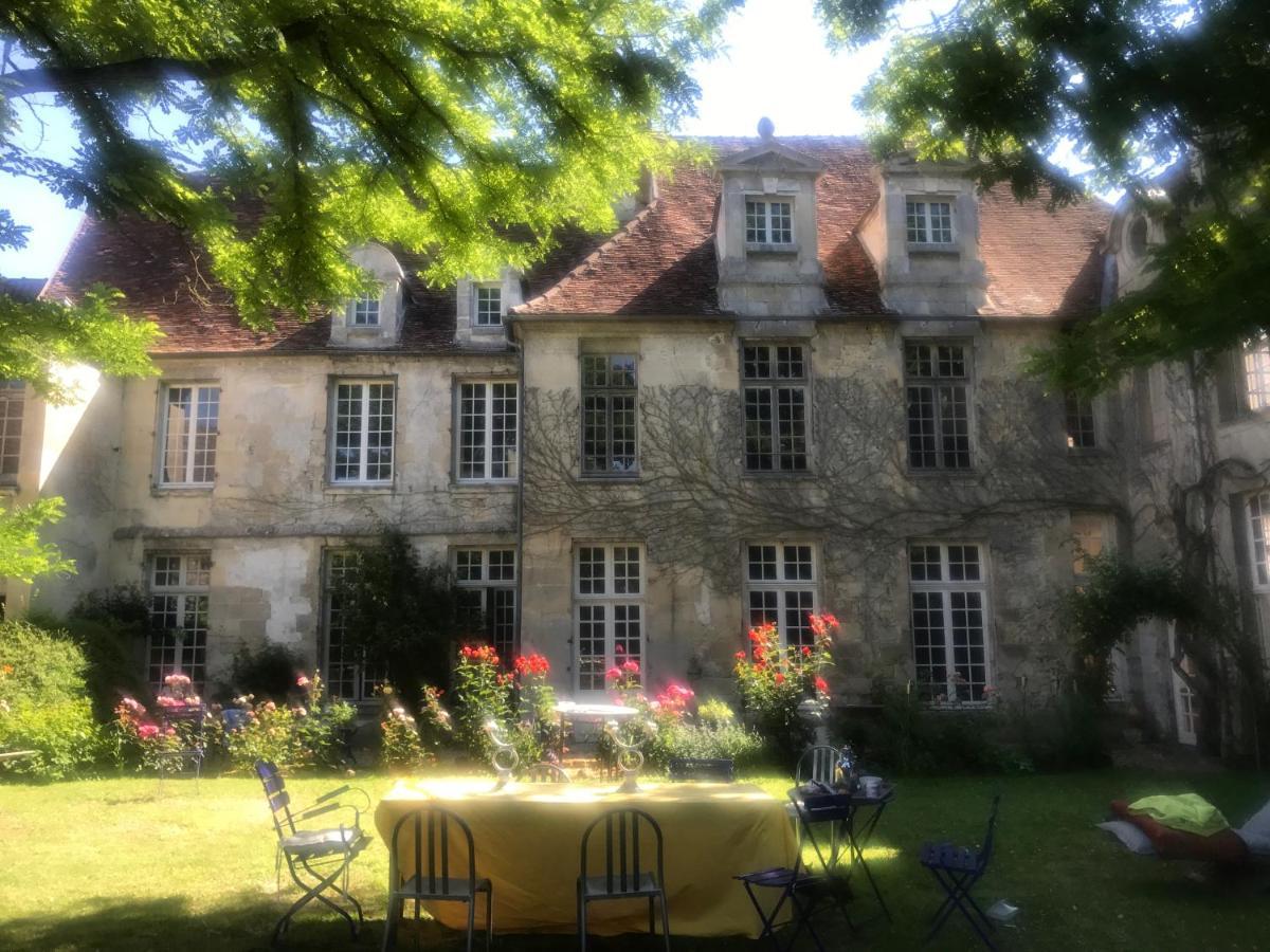 La Maison Saint Joseph Hotel Crepy-en-Valois Exterior photo